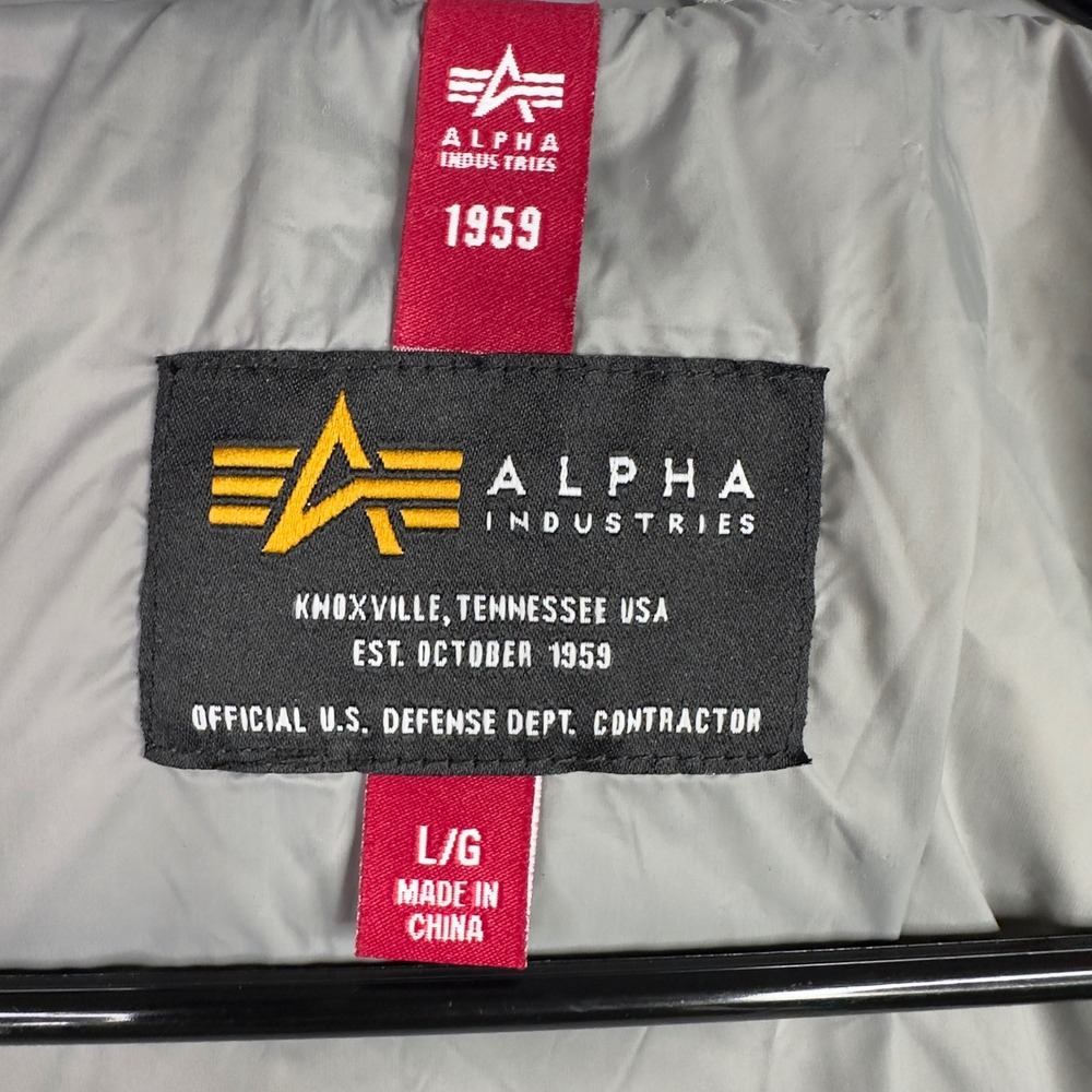 Alpha Industries Puffer Bomber Jacket Mens L Gray Quilted Streetwear Utility - Picture 6 of 12